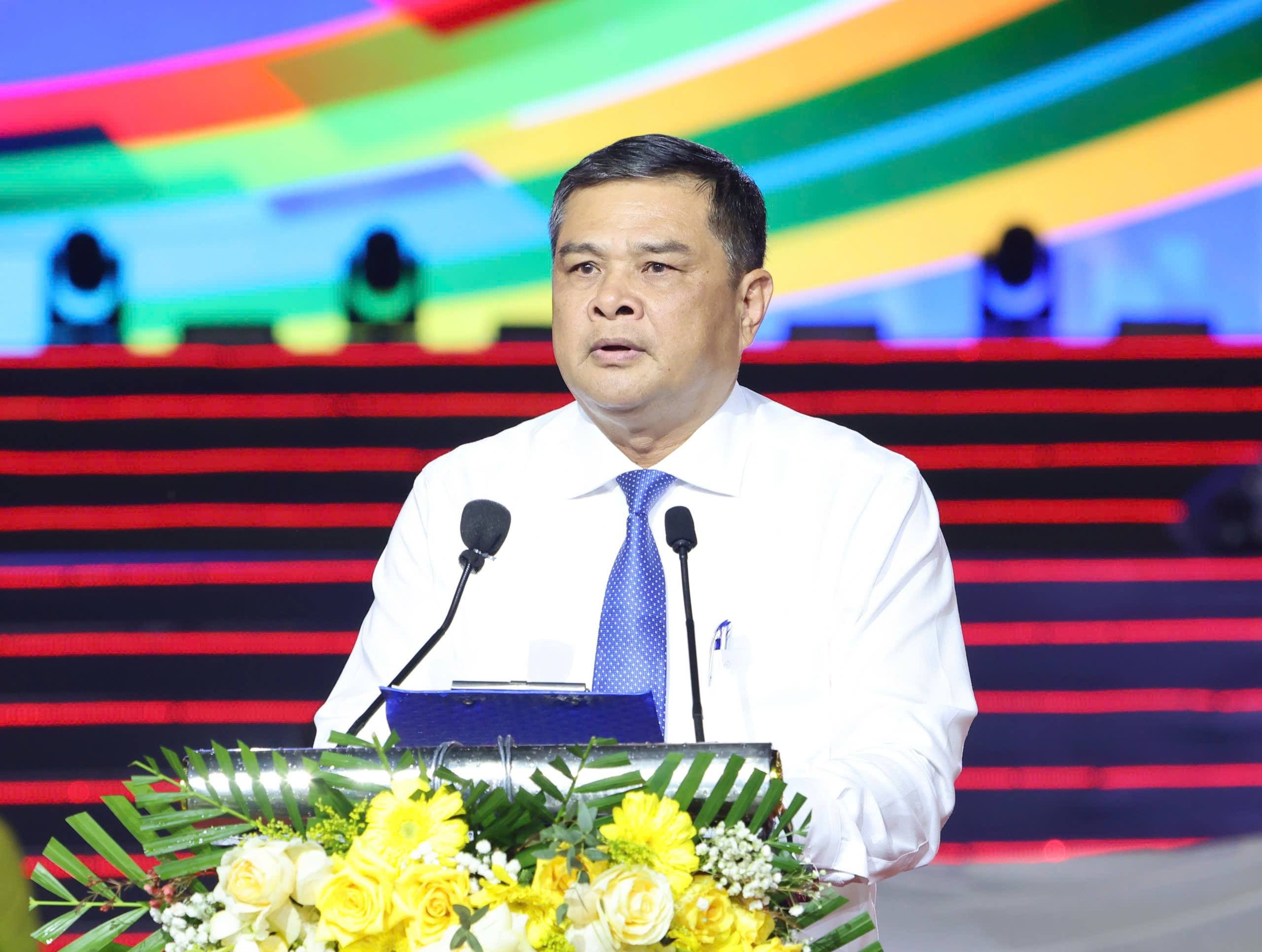 nguyen-van-bay-giam-doc-so-van-hoa-can-tho-1788342916.jpg