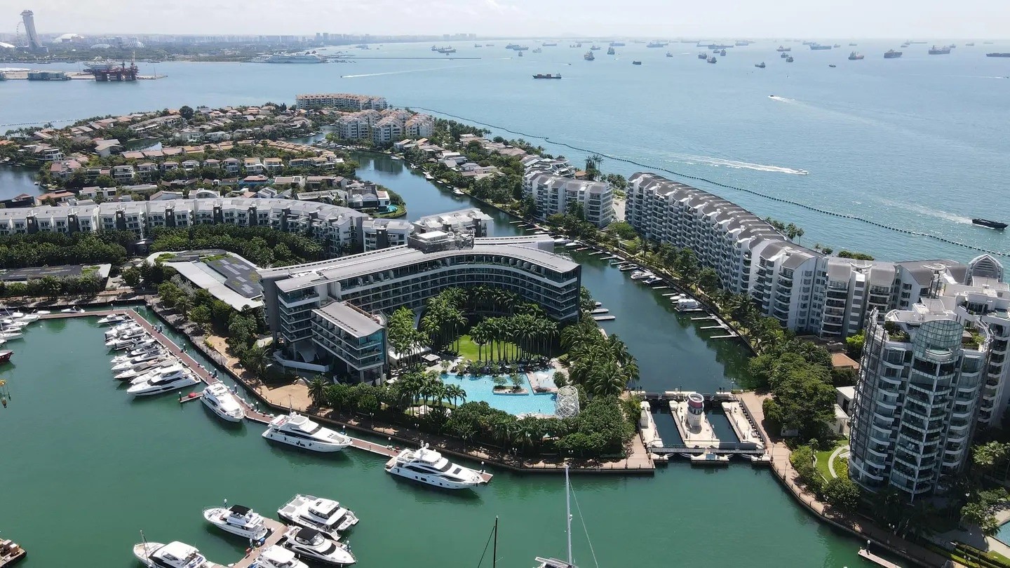 sentosa-cove-singapore-1788534895.jpg