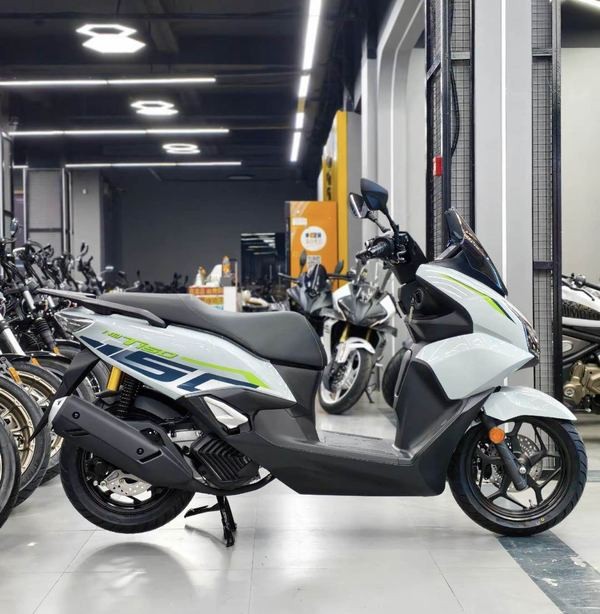 Honda chính thức mở bán ‘vua xe ga’ 150cc mới: ‘Nét’ hơn SH, có ABS 2 kênh và TCS trên cơ Air Blade, giá 58 triệu đồng ảnh 2