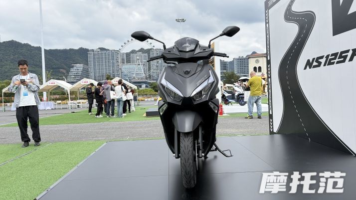 Quên Vision đi, Honda ra mắt ‘xe ga quốc dân’ 125cc mới giá 38,6 triệu đồng, có ABS 2 kênh xịn hơn Air Blade và SH Mode ảnh 2