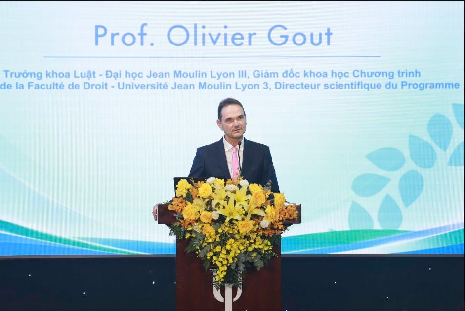 ulaw-15-nam-kien-tao-mo-hinh-dao-tao-phap-ly-viet-phap-3-1790089059.JPG