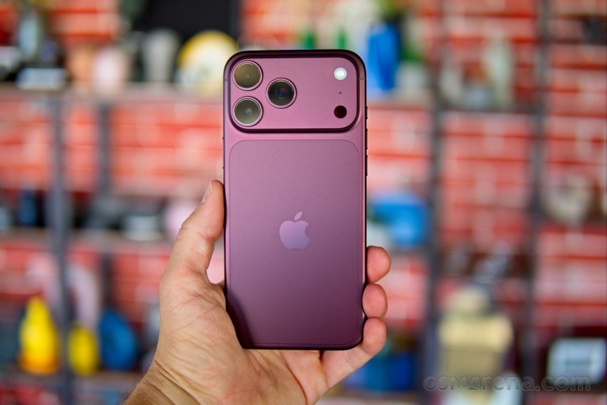 iphone-18-pro-max-1790136355.jpg