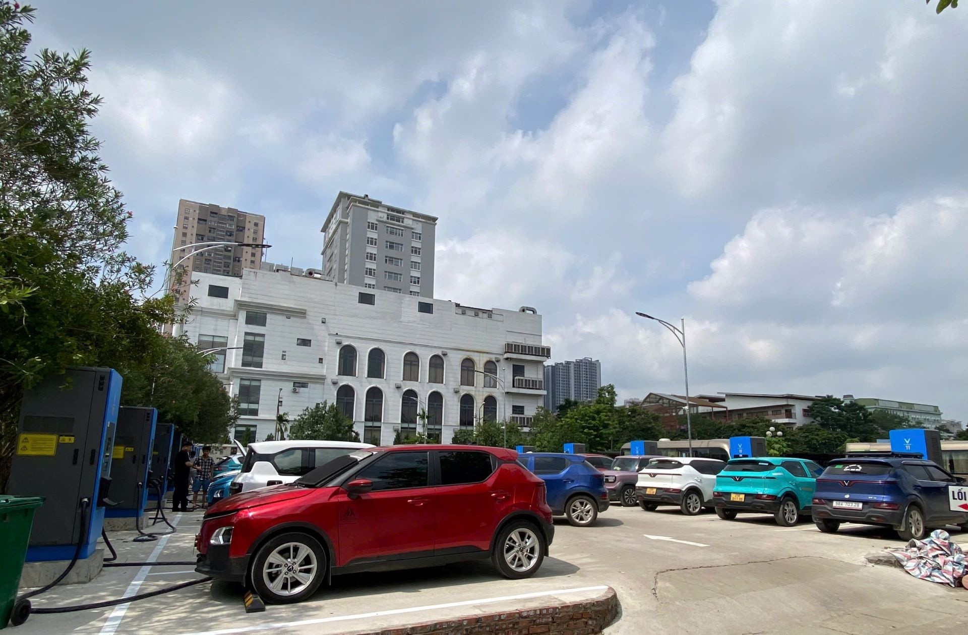 Chạy hàng nghìn km mỗi tháng, tài xế xe điện VinFast tiết kiệm chi phí ra sao? ảnh 2