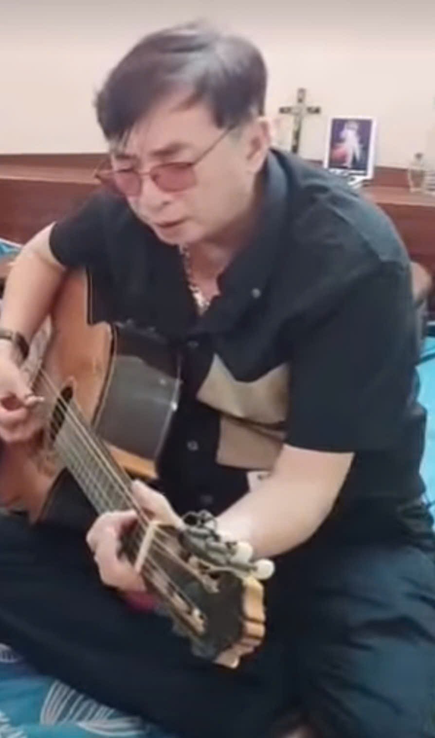 danh-ca-dinh-van-1790473284.jpg