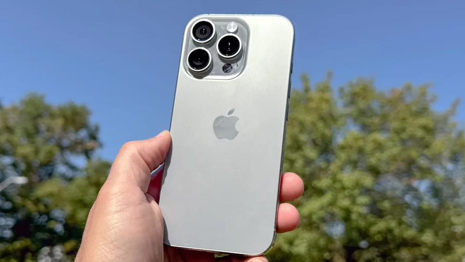iphone-16-pro-1790757118.png