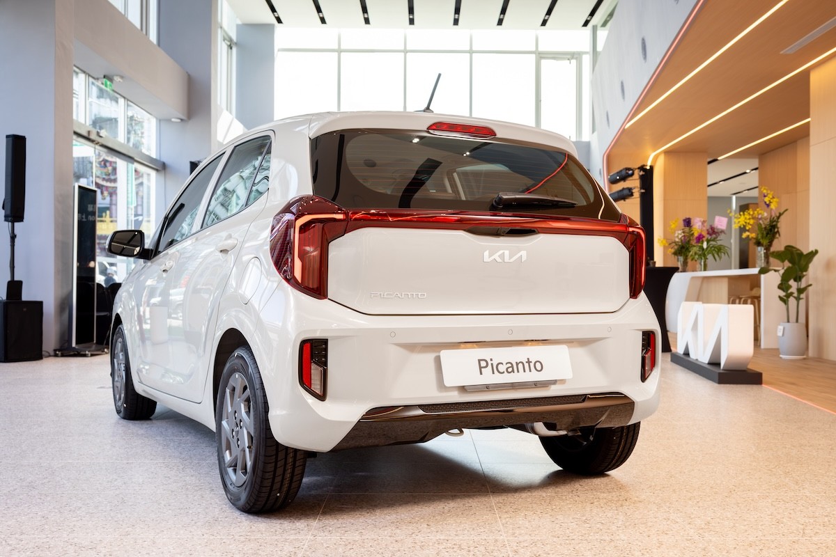 Kia chính thức ra mắt ‘vua hatchback cỡ A’ mới đẹp long lanh: Có 7 túi khí và ADAS ăn đứt Hyundai Grand i10, giá rẻ ảnh 3