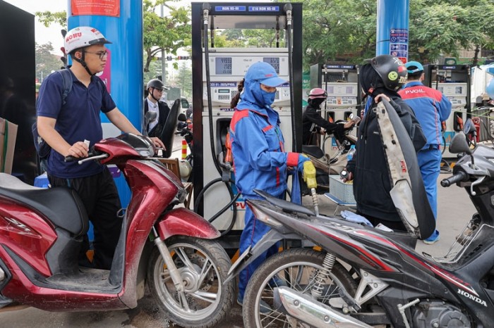 Tin xe 1/10: ‘Vua côn tay’ mới mạnh hơn Yamaha Exciter, trang bị an toàn trên cơ Honda Winner R ra mắt giá 59 triệu đồng ảnh 2