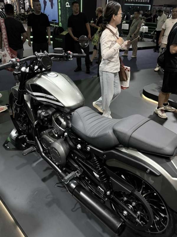 ‘Vua côn tay’ mới ra mắt: Động cơ khỏe hơn Yamaha Exciter, ABS 2 kênh và TCS ăn đứt Honda Winner R, giá 59,5 triệu đồng ảnh 1