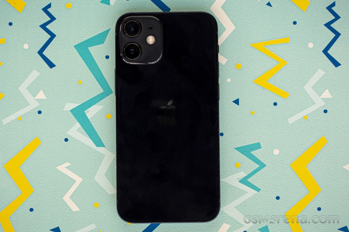 iphone-12-mini-1-1791191413.jpg