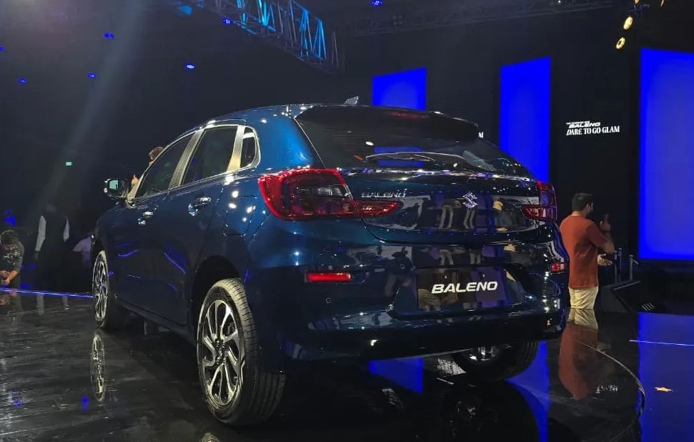 Lãng quên Honda SH, dân tình đổ xô săn đón ô tô ‘quốc dân’ mới của Suzuki giá 161 triệu đồng, rẻ hơn Hyundai Grand i10 ảnh 3