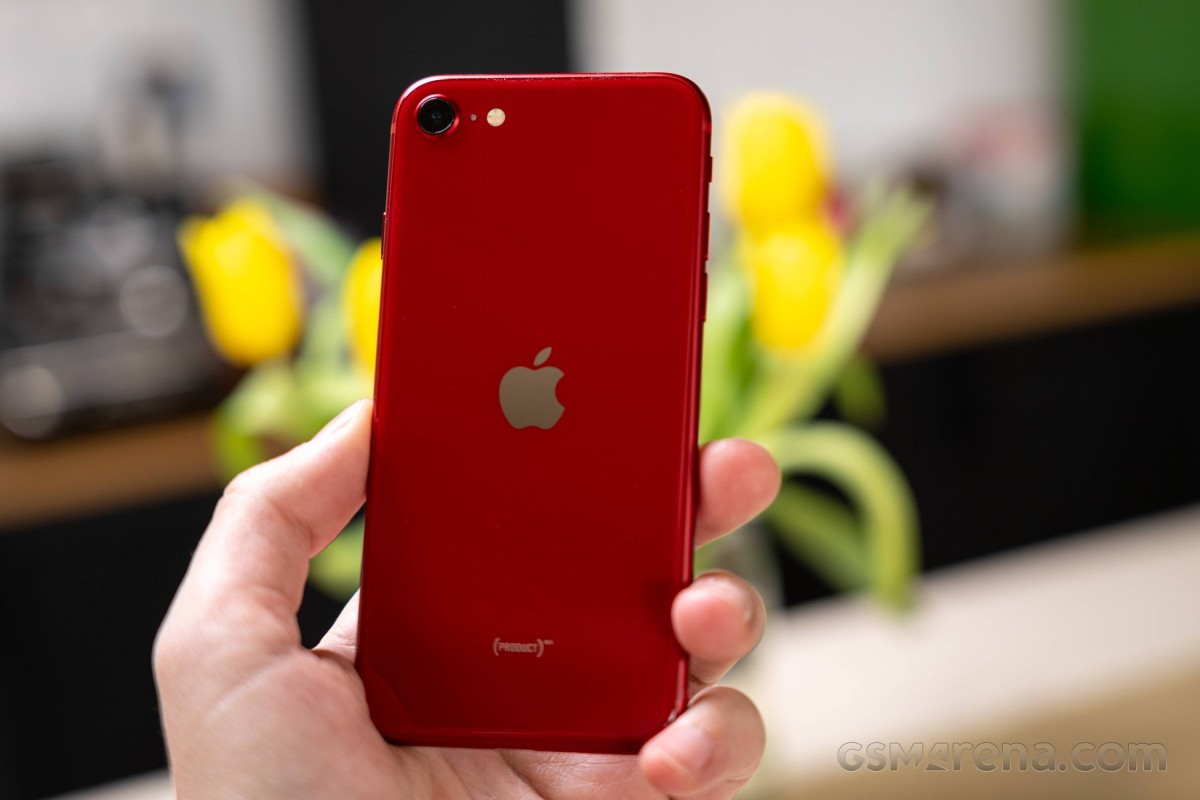 iphone-se-2022-5-1791532279.jpg