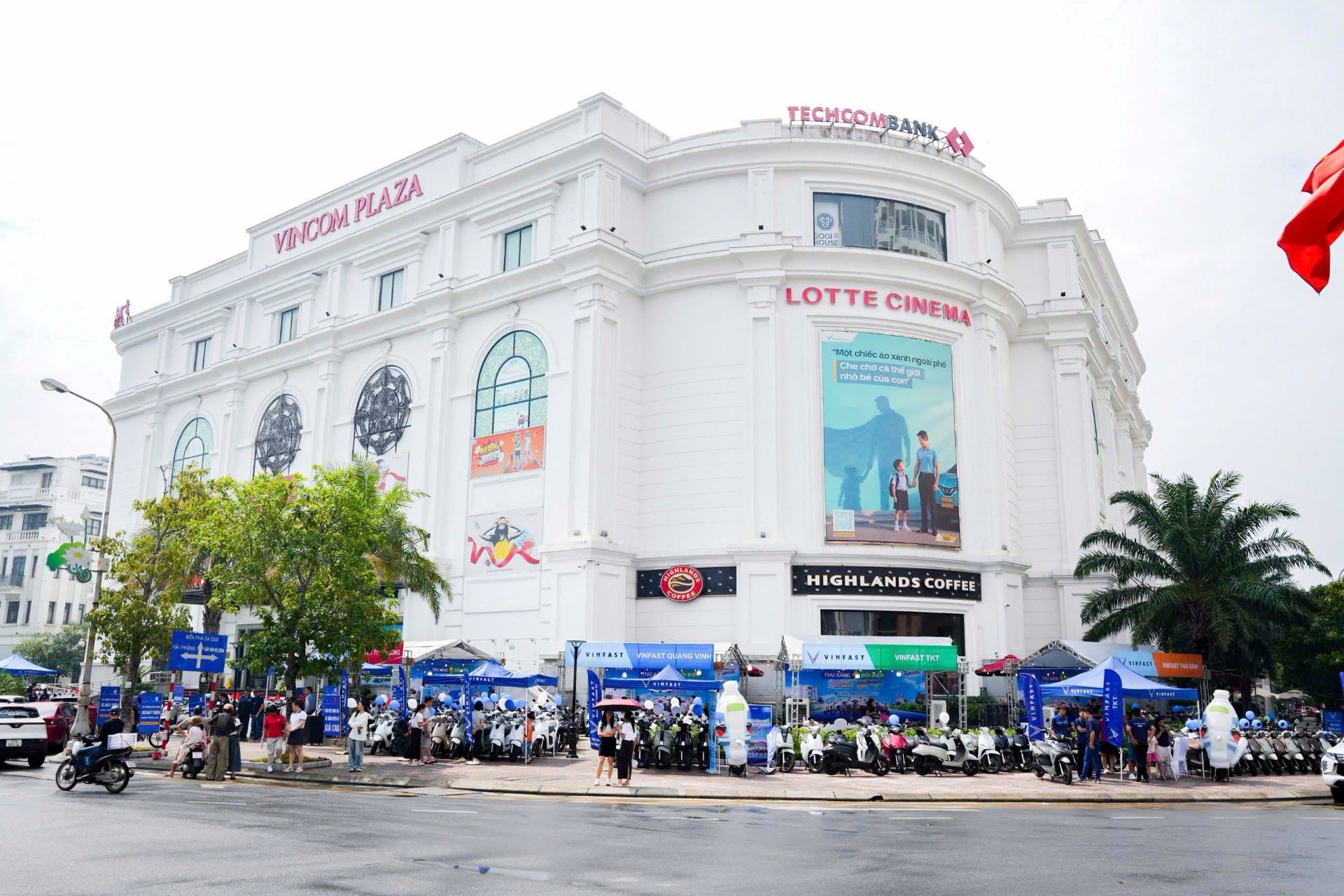 thu-xang-doi-dien-vincom-plaza-thai-binh-1791638031.jpg