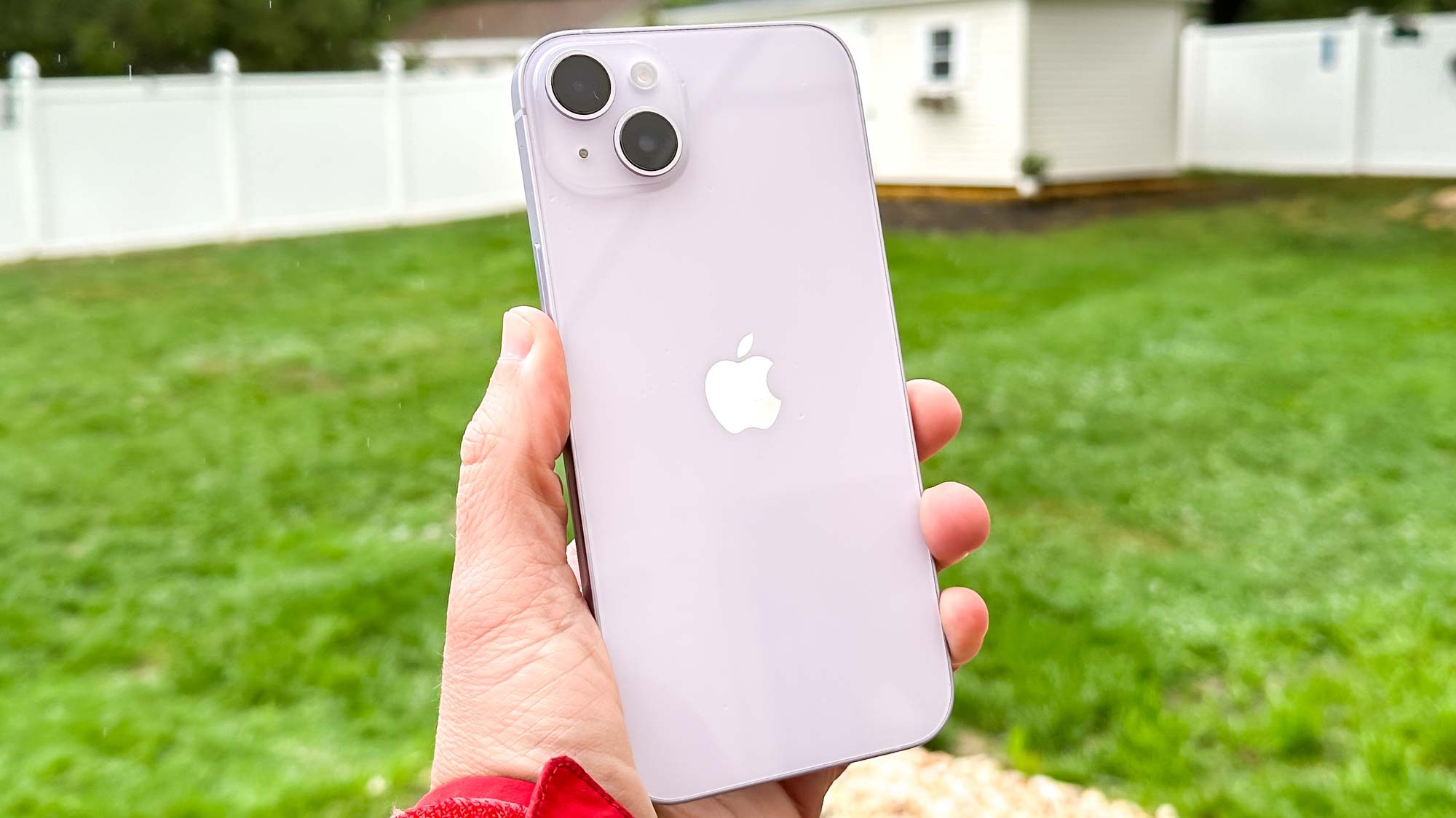 gia-iphone-14-plus-1791798048.jpg