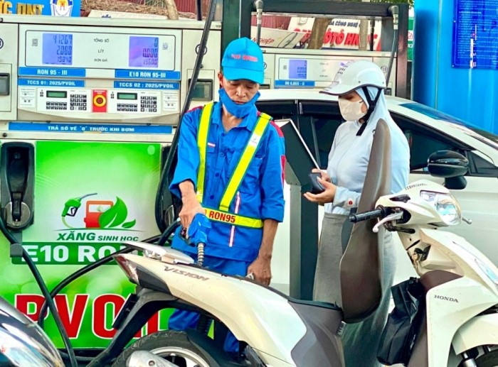 Tin xe hot 13/10: Ra mắt ‘vua côn tay’ mới xịn hơn Honda Winner R và Yamaha Exciter, giá cực hấp dẫn ảnh 3