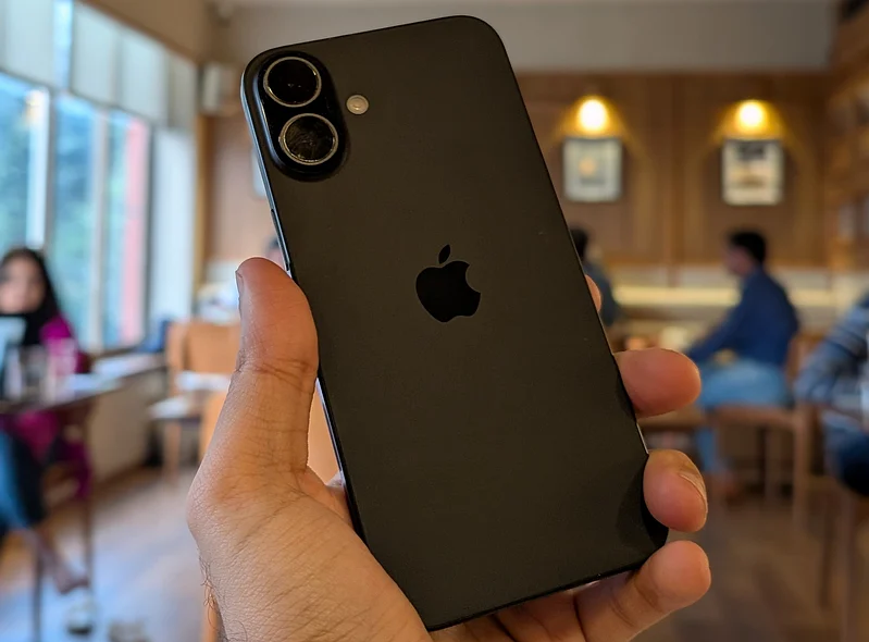 iphone-16-plus-1791950180.png