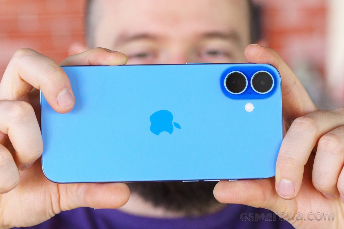 iphone-16-plus-13-1792034761.jpg