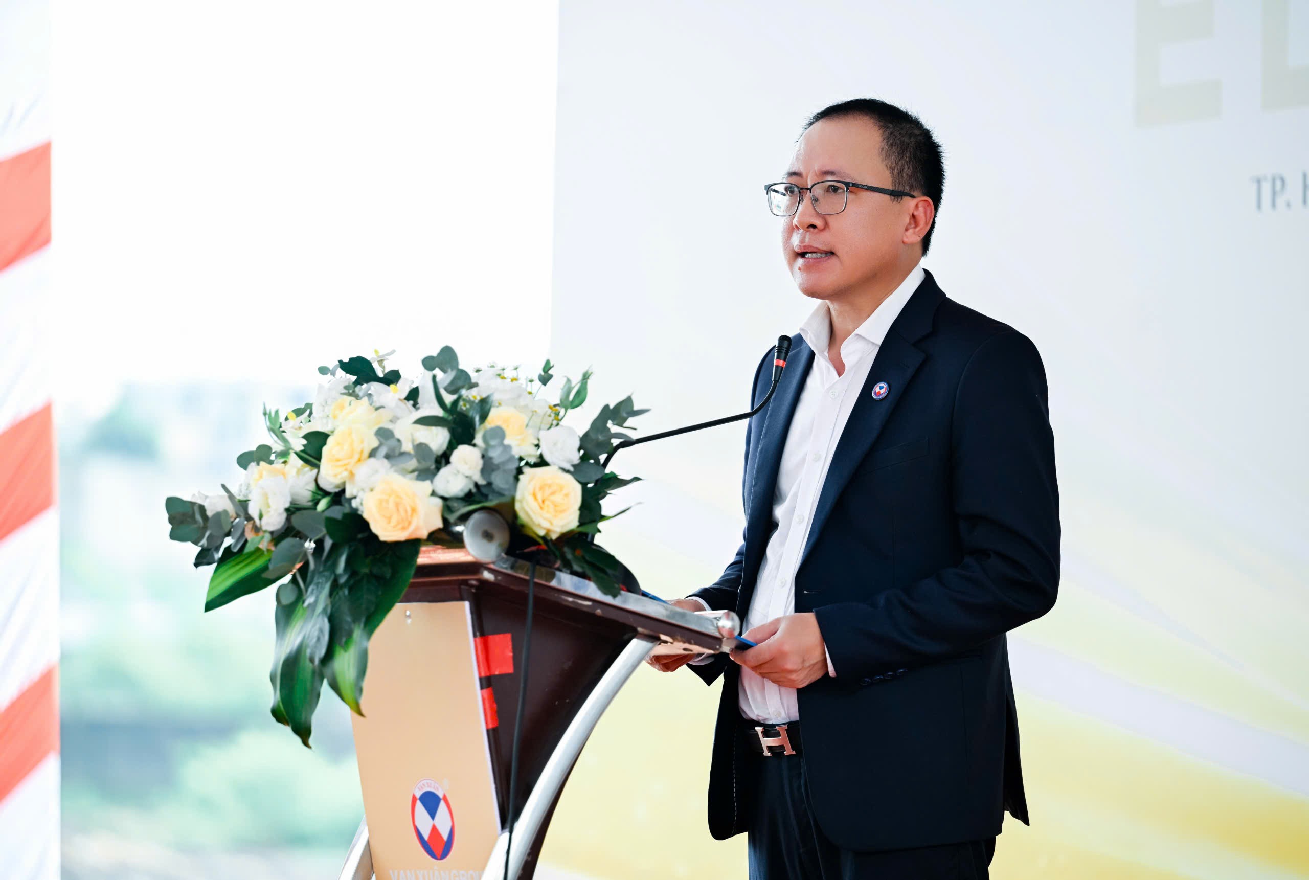 trinh-xuan-ha-tong-giam-doc-van-xuan-group-1792158935.jpg