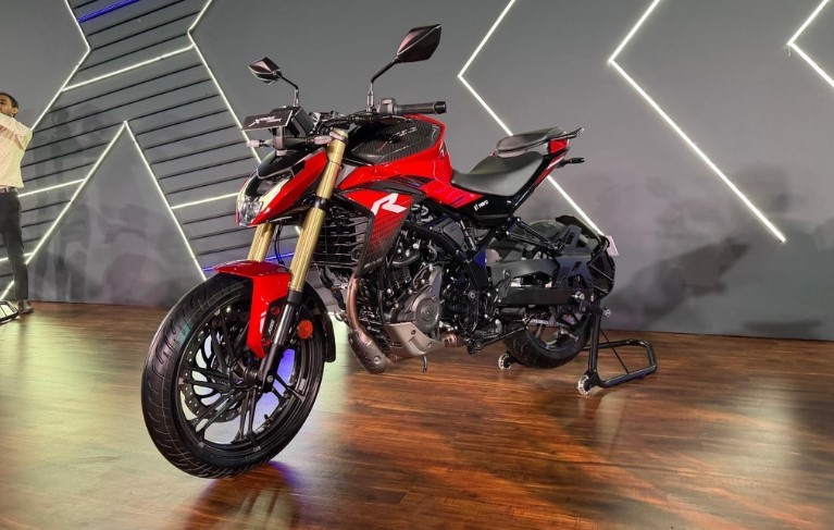 Chính thức ra mắt ‘vua côn tay’ 250cc mới: Mạnh hơn Yamaha Exciter và Honda Winner R, có ABS 2 kênh, giá 54 triệu đồng ảnh 1