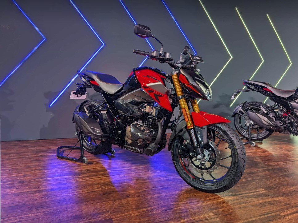 Tin xe hot 20/10: Ra mắt ‘vua côn tay’ mới giá rẻ 34 triệu đồng, có ABS 2 kênh xịn hơn Yamaha Exciter và Honda Winner R ảnh 1