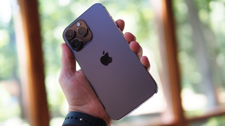 gia-iphone-14-pro-max-1792571175.jpg