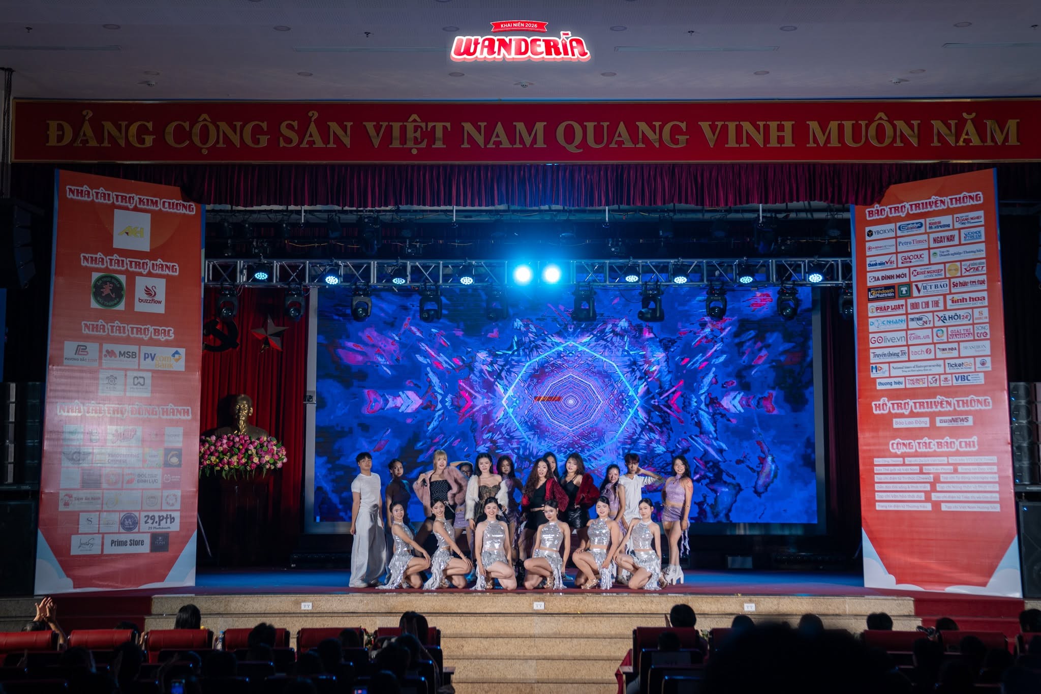 anh-1-thumbnail-1792743010.jpg