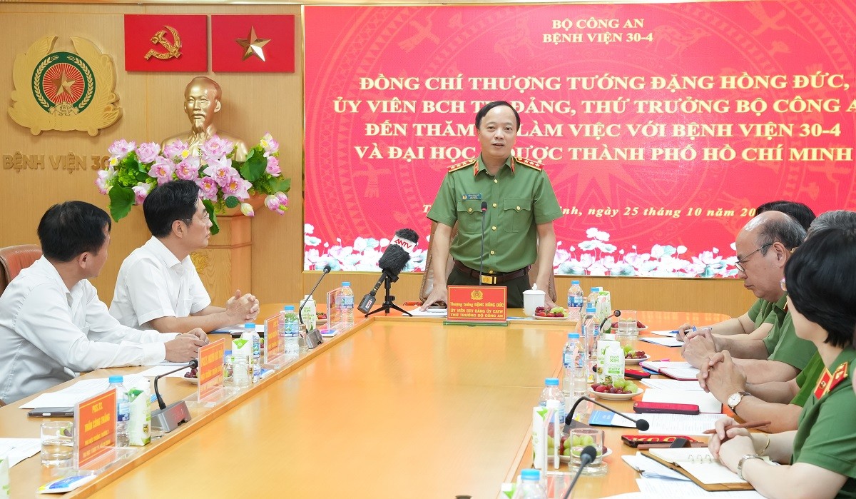 thuc-day-hop-tac-vien-truong-nang-cao-chat-luong-kham-chua-benh-1792929256.jpg