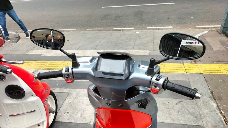 Quyết hạ gục Honda SH, ‘huyền thoại xe ga’ 125cc của Pháp ra mắt: Thiết kế sang hơn SH Mode, có ABS 2 kênh, giá mềm ảnh 5