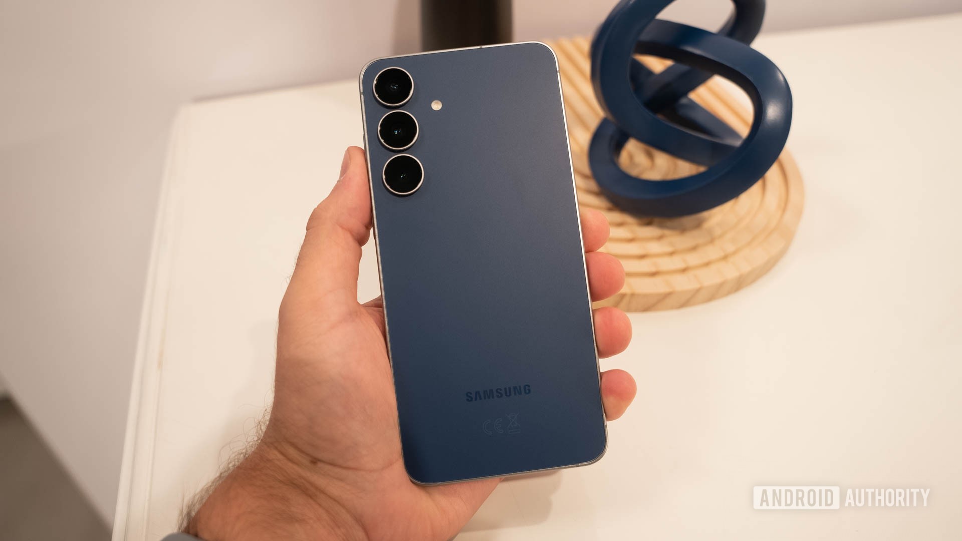 samsung-s25-fe-1793467117.jpg