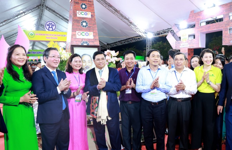 Chủ tịch Hội NDVN Lương Quốc Đoàn: Kết nối, quảng bá trái cây và sản phẩm OCOP Việt Nam ra thế giới