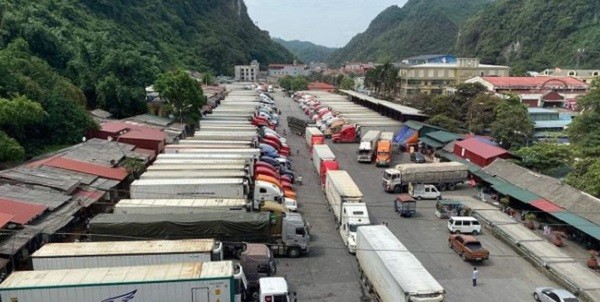 Đang tồn gần 1800 xe hàng chờ xuất khẩu tại các cửa khẩu của Lạng Sơn