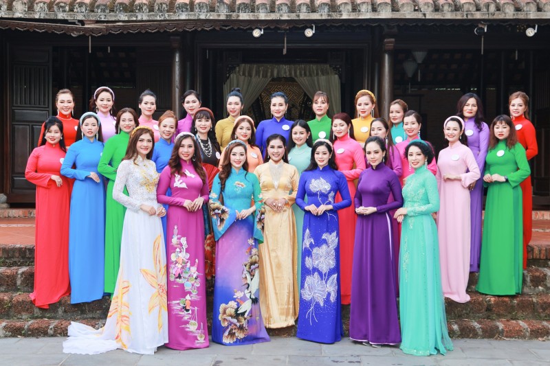 Nhan sắc xinh đẹp của các Hoa hậu, Á hậu tại buổi trình diễn thời trang thí sinh Hoa hậu THVN 2022