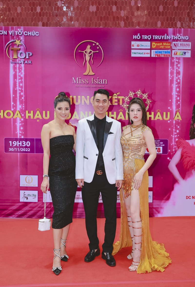 Người đẹp dạ hội Nguyễn Thị Thanh Huyền khoe nhan sắc nóng bỏng tại Chung kết Miss Asian 2022
