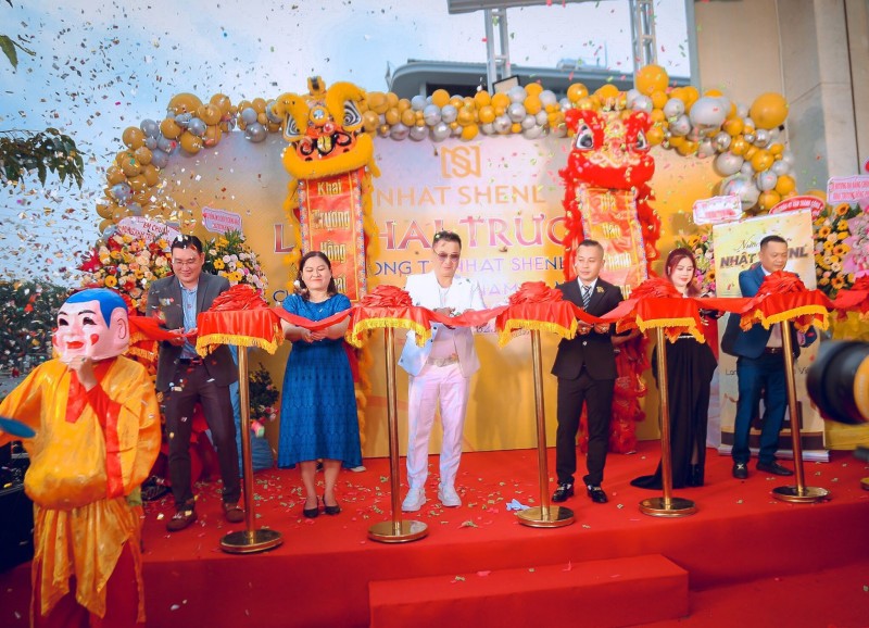 TP HCM: Chính thức khai trương thương hiệu thời trang & nước hoa Nhat Shenl