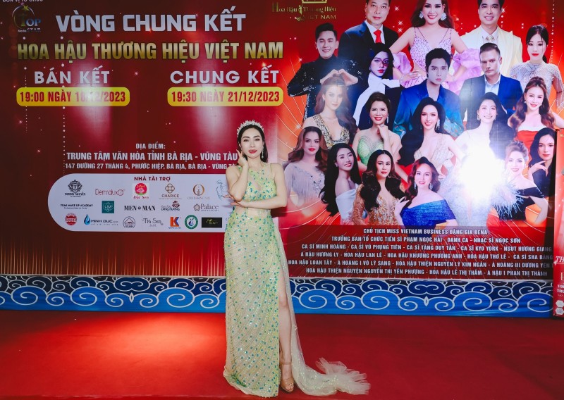 Nhan sắc quyền lực của Á hoàng Võ Lý Sang trên hàng ghế giám khảo chung kết Hoa hậu Thương hiệu Việt Nam 2023