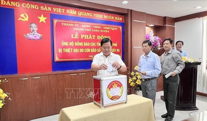 Ban Vận động Cứu trợ Trung ương đã hỗ trợ đến các địa phương bị thiệt hại do bão lũ 1.035 tỷ đồng