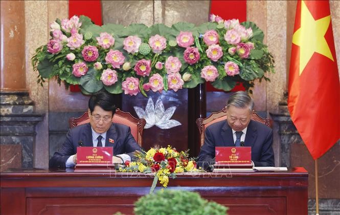 Lễ trọng thể bàn giao công tác Chủ tịch nước