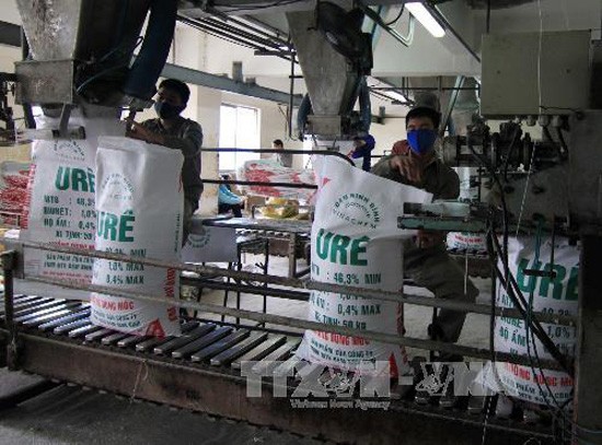Giá phân đạm ure trong nước bám sát xu hướng biến động giá trên thị trường thế giới