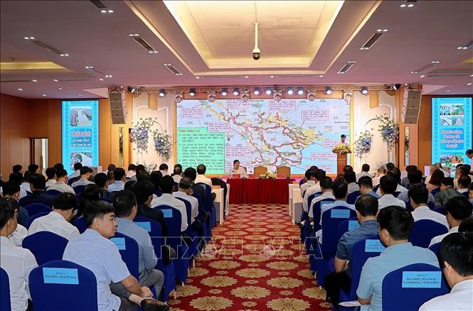 Tổng kiểm tra, đánh giá hiện trạng đê điều sau lũ để tu bổ, kiên cố hóa