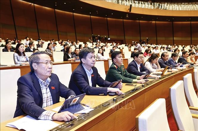 Luật Công đoàn (sửa đổi) vừa được thông qua: Tiếp tục duy trì mức đóng kinh phí công đoàn là 2%, có hiệu lực thi hành từ ngày 1/7/2025