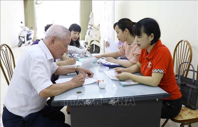 Luật Bảo hiểm xã hội năm 2024: Người từ 70 tuổi không có lương hưu sẽ được nhận trợ cấp hưu trí xã hội từ 1/7/2025