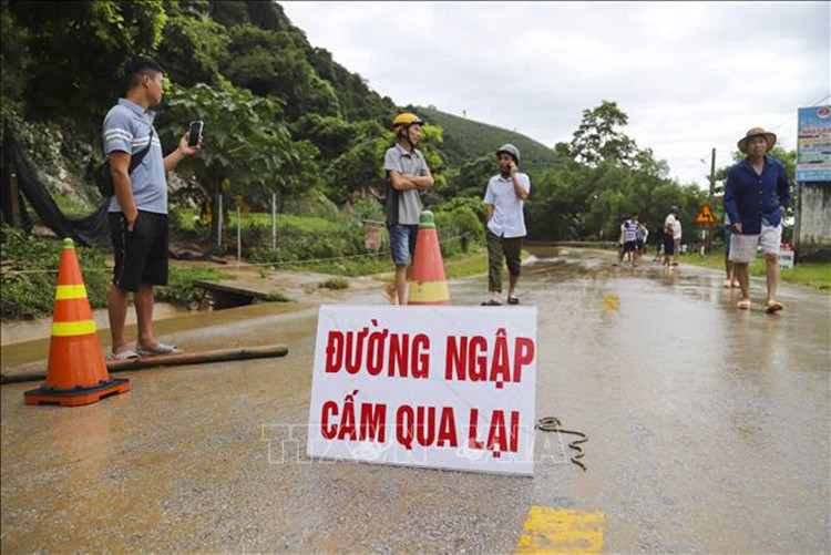 Trung Bộ có mưa to đến rất to