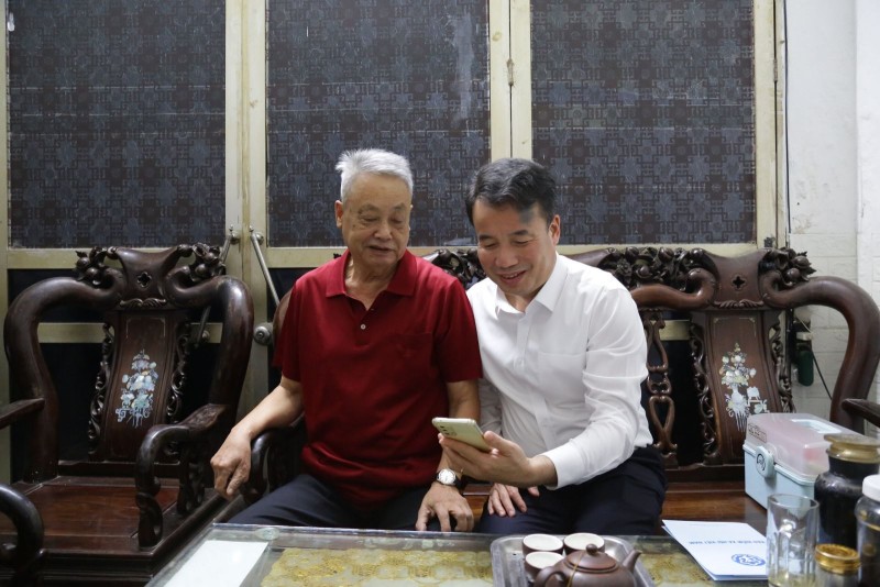 Bảo hiểm xã hội chi trả lương hưu cho hơn 2,5 triệu người vào tài khoản ngay ngày đầu tháng