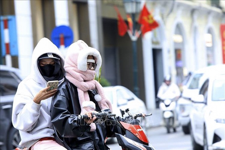 Bắc Bộ trời tiếp tục rét, Nam Bộ trời nắng