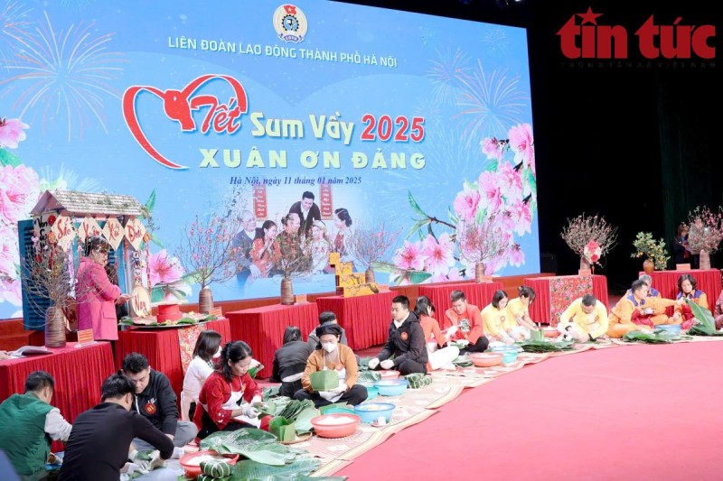 Liên đoàn Lao động TP Hà Nội tổ chức chương trình “Tết sum vầy - Xuân ơn Đảng” năm 2025 và khai mạc Chợ Tết Công đoàn