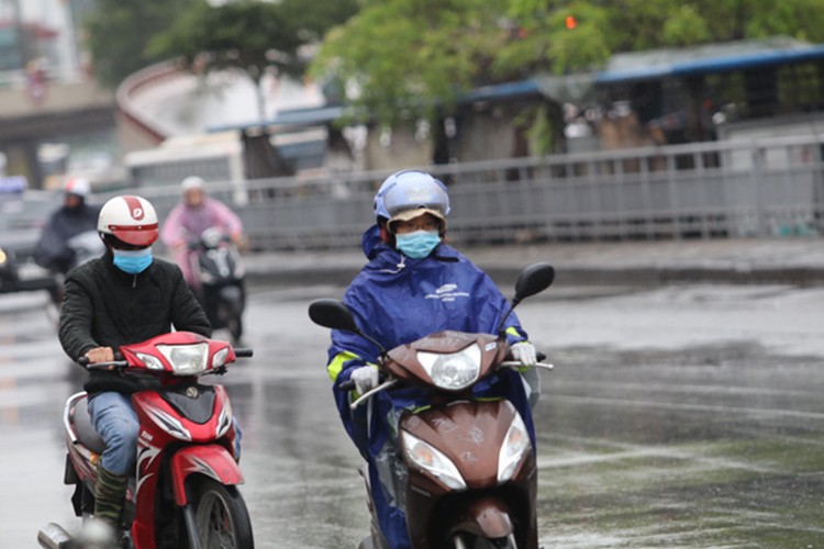 Đông Bắc Bộ trời rét, có mưa nhỏ, mưa phùn, Nam Bộ ngày nắng