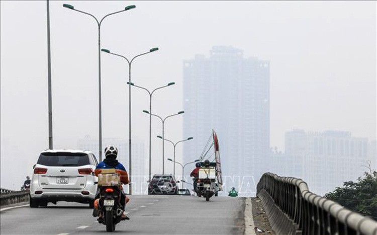 Bắc Bộ mưa phùn, Nam Bộ có nơi nắng nóng
