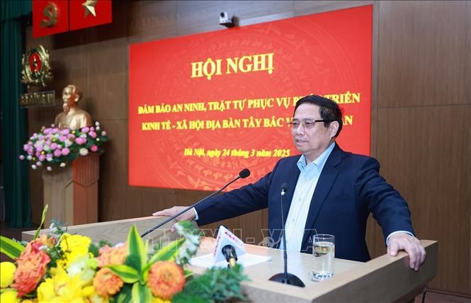Thủ tướng: Phải kết hợp chặt chẽ giữa phát triển kinh tế - xã hội với bảo đảm quốc phòng, an ninh khu vực Tây Bắc