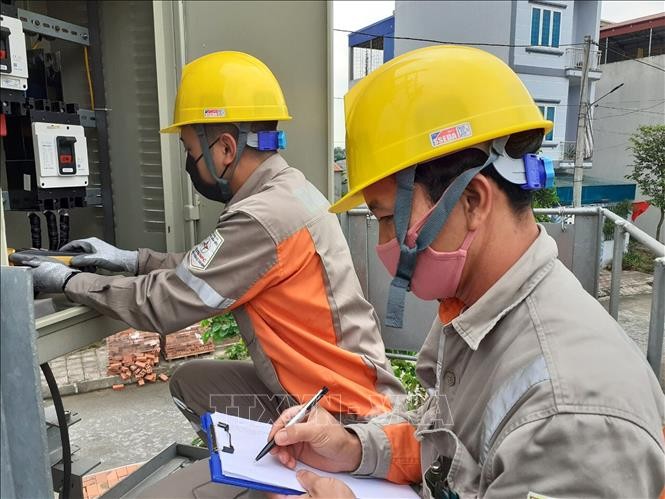 Quy định mới về cơ chế, thời gian điều chỉnh giá bán lẻ điện bình quân