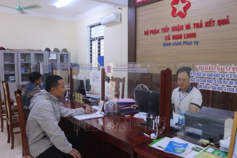 Trả lời bạn đọc: Tiền lương tháng để tính hưởng chính sách về hưu trước tuổi do sắp xếp bộ máy ?