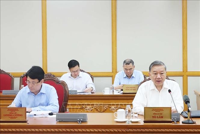 Tổng Bí thư Tô Lâm chủ trì cuộc họp cho ý kiến về tiến độ sắp xếp tổ chức bộ máy và đơn vị hành chính các cấp